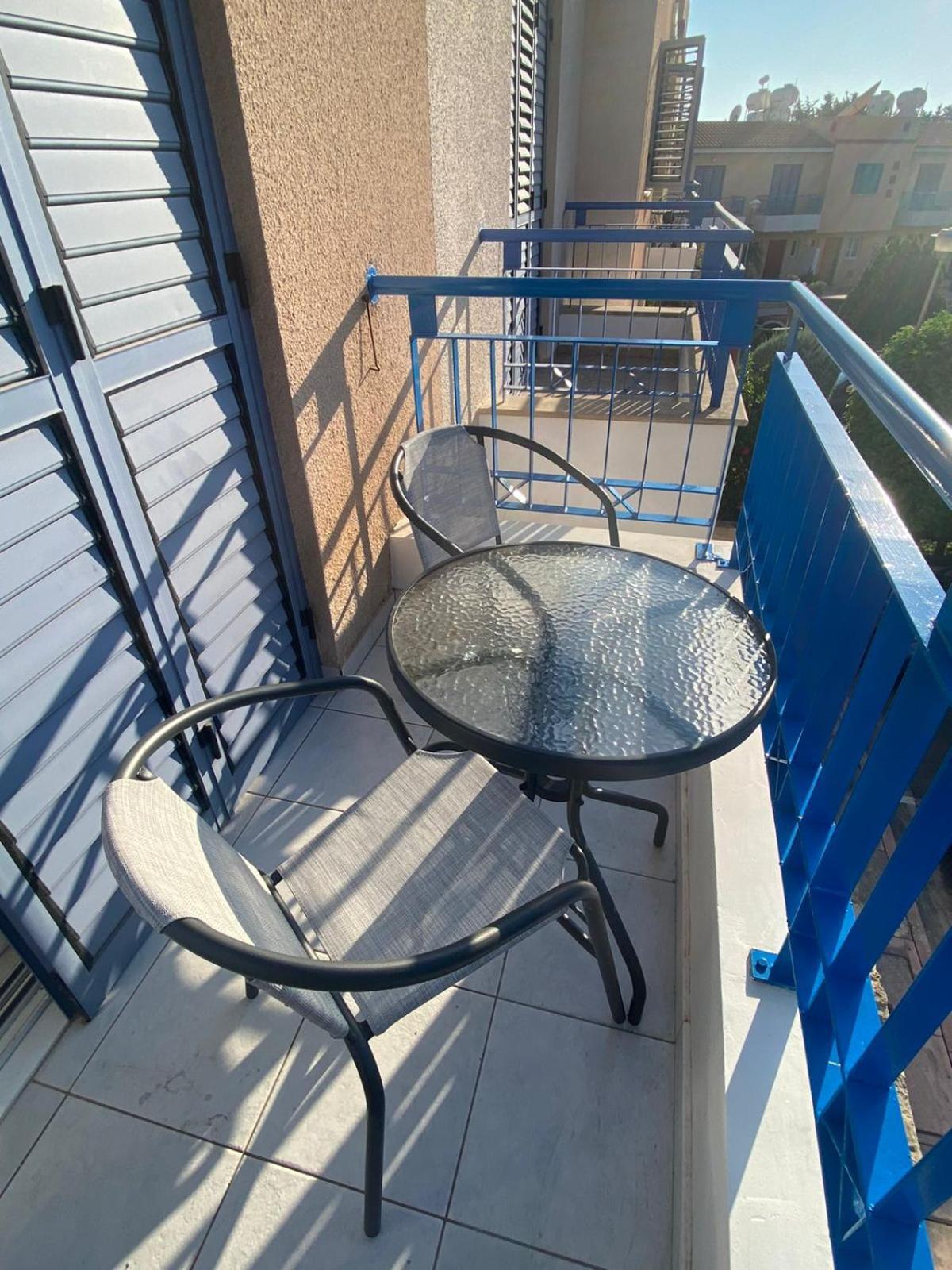 Casa Del Sol Townhouse In Iris Village Пафос Екстериор снимка